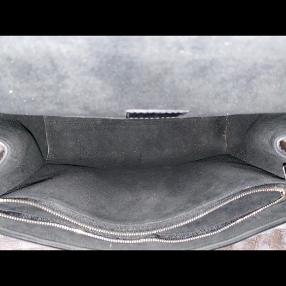 ❌ SOLD ❌ Louis Vuitton EPI Cluny BB - Picture 9 of 9